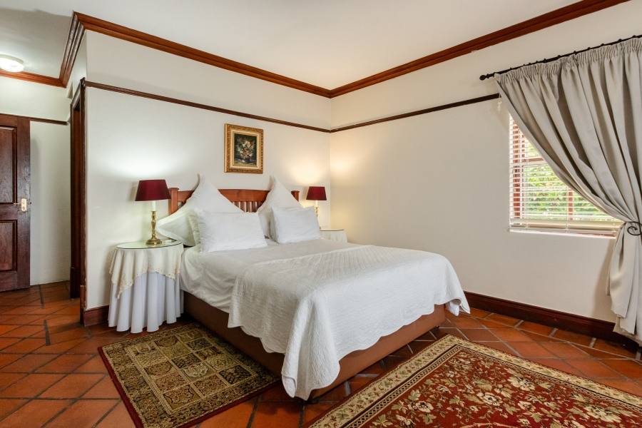 8 Bedroom Property for Sale in Gordons Bay Village Western Cape